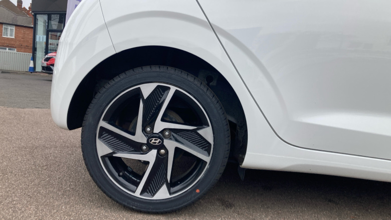 Hyundai i10 1.0 MPi Premium 5dr Petrol Hatchback